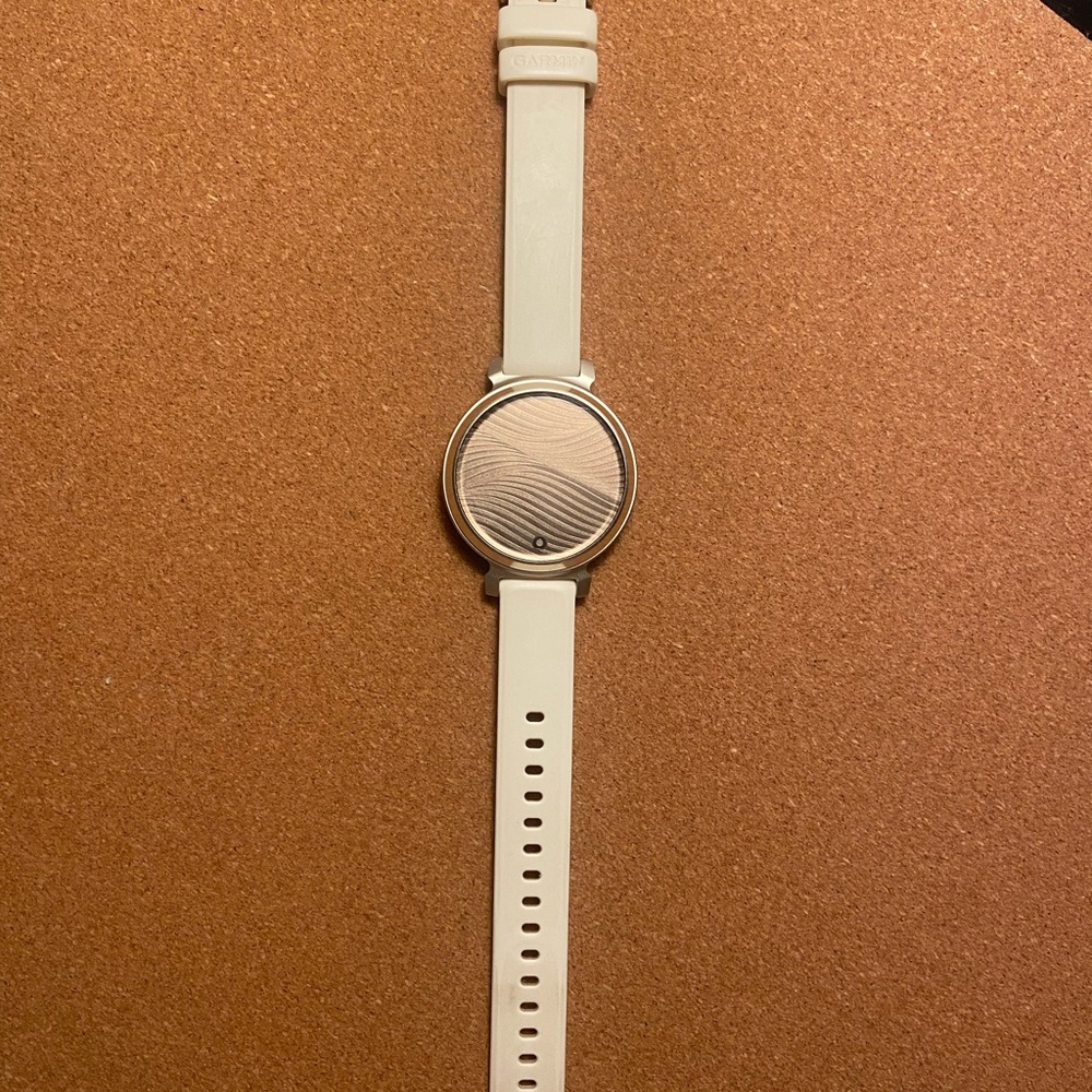 Garmin Lily 2 in Coconut